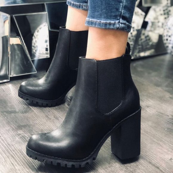 Soda Shoes - HP💃 Black Round Toe Chelsea Ankle Boot Booties Chunky Block Heel Lug Platform
